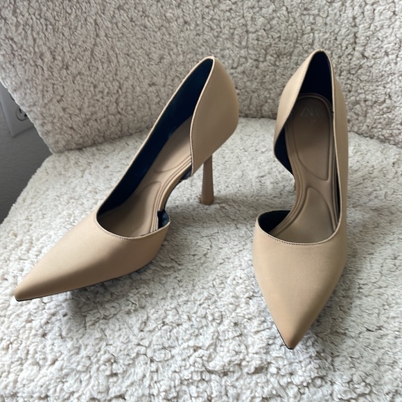 💔Sold 💔 ZARA TAN FABRIC HEELS SZ 38 - Picture 8 of 8